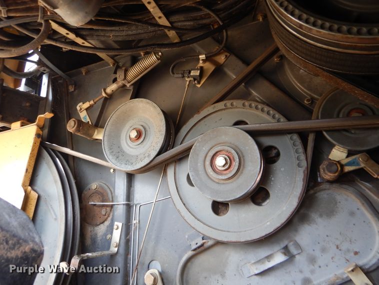 image for item FG9788 2001 Caterpillar Lexion 470 combine