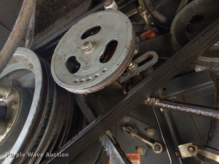 image for item FG9788 2001 Caterpillar Lexion 470 combine