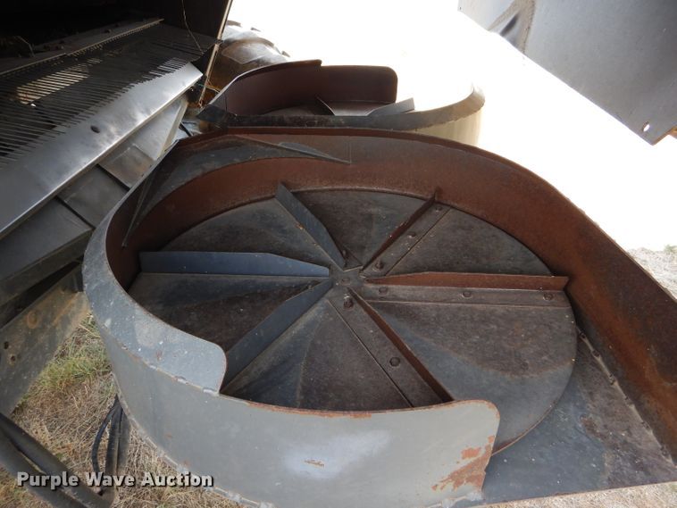 image for item FG9788 2001 Caterpillar Lexion 470 combine