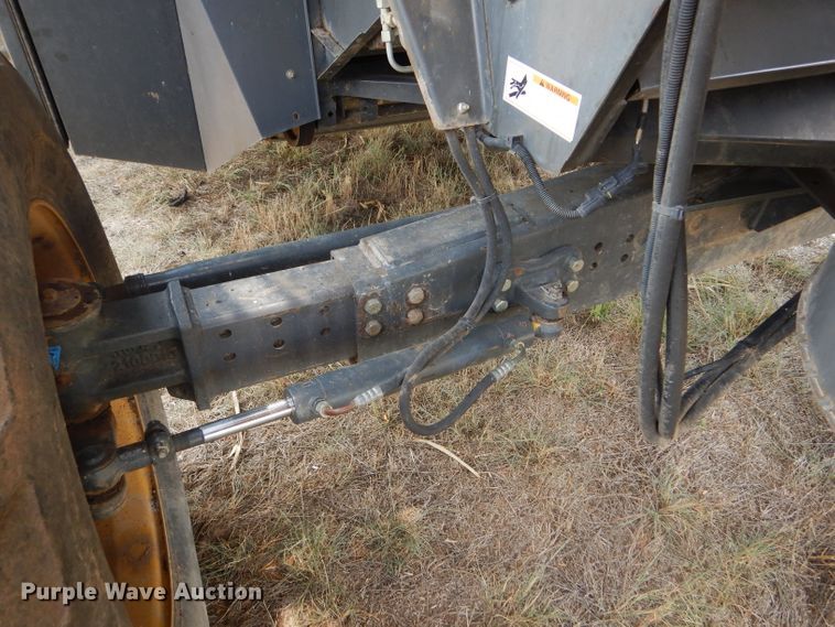 image for item FG9788 2001 Caterpillar Lexion 470 combine