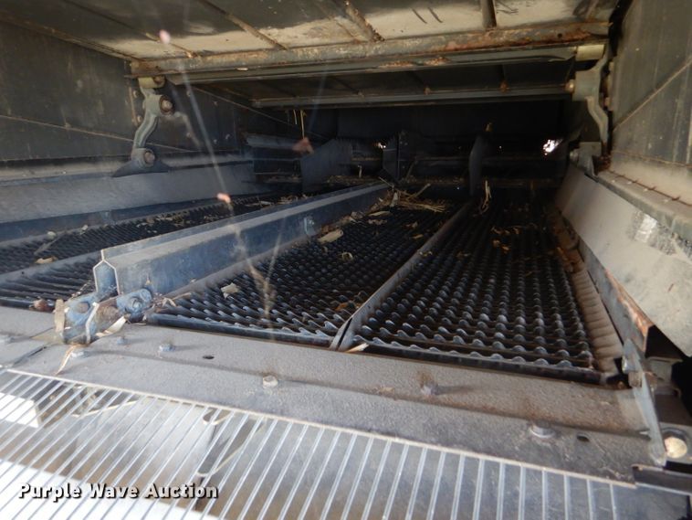 image for item FG9788 2001 Caterpillar Lexion 470 combine