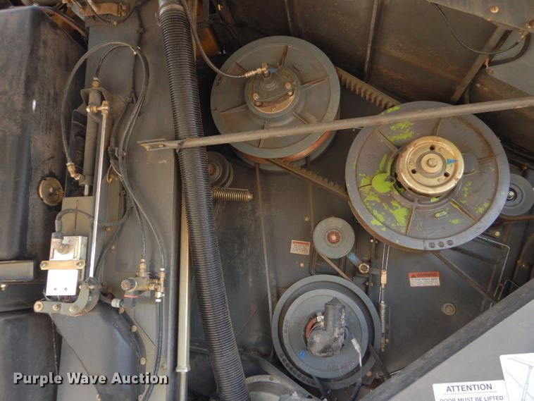 image for item FG9788 2001 Caterpillar Lexion 470 combine