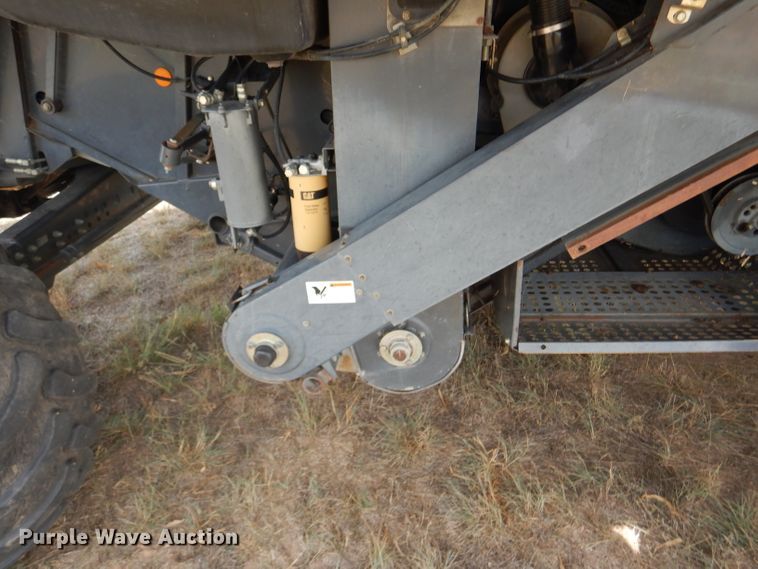 image for item FG9788 2001 Caterpillar Lexion 470 combine