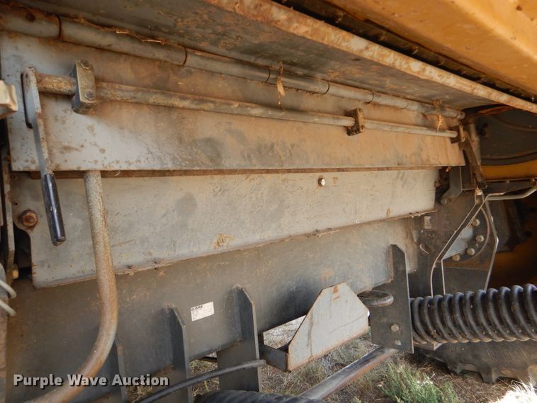 image for item FG9788 2001 Caterpillar Lexion 470 combine