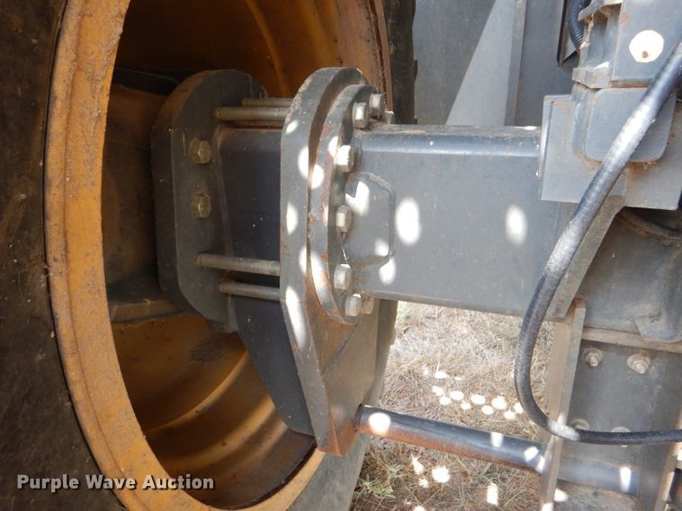 image for item FG9788 2001 Caterpillar Lexion 470 combine