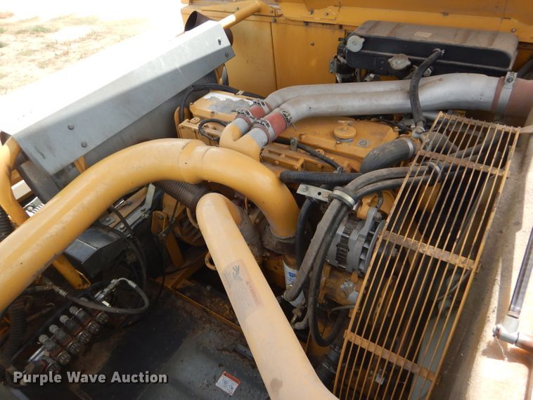 image for item FG9788 2001 Caterpillar Lexion 470 combine