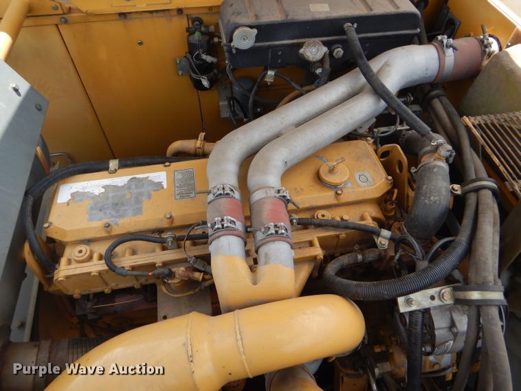 image for item FG9788 2001 Caterpillar Lexion 470 combine