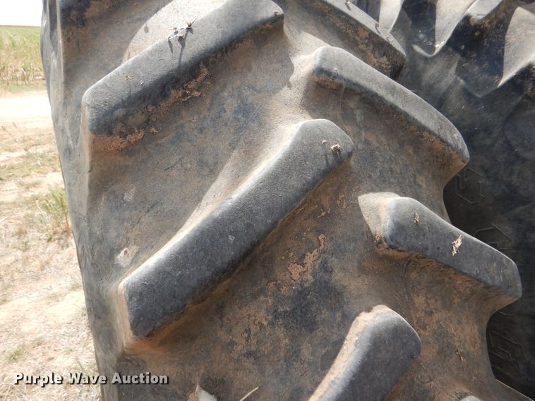 image for item FG9788 2001 Caterpillar Lexion 470 combine