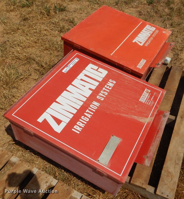 image for item FG9794 (2) Zimmatic irrigation pivot controllers