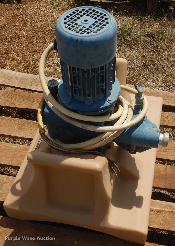 image for item FG9795 Neptune irrigation injection pump