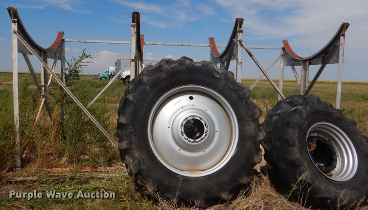 image for item FG9799 Fuel tank stand