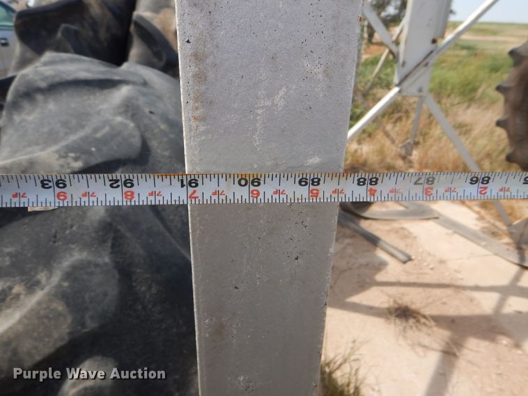 image for item FG9799 Fuel tank stand