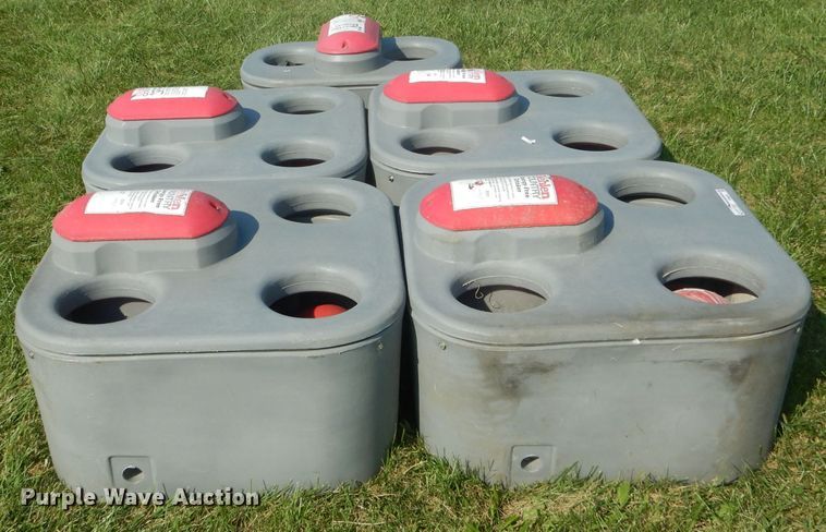 image for item FI9624 (5) livestock drinkers