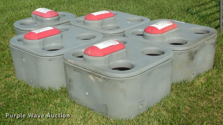 image for item FI9624 (5) livestock drinkers