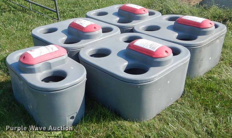 image for item FI9624 (5) livestock drinkers