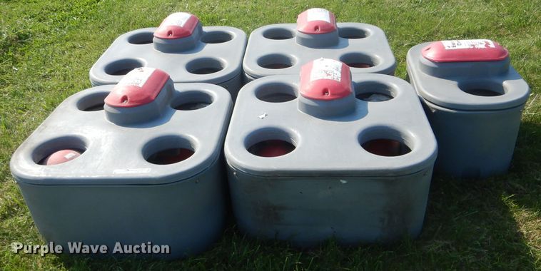 image for item FI9624 (5) livestock drinkers