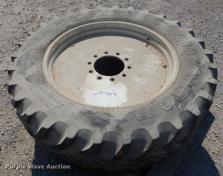 image for item FI9625 (4) row crop tires and wheels