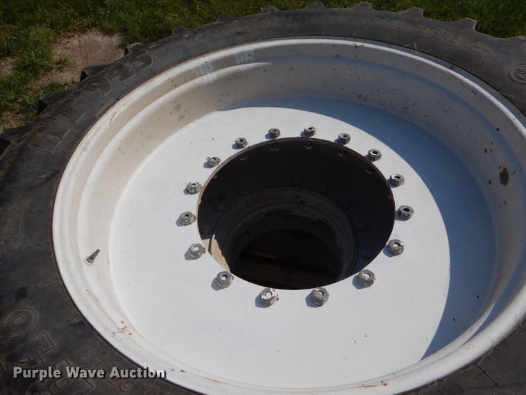 image for item FI9625 (4) row crop tires and wheels