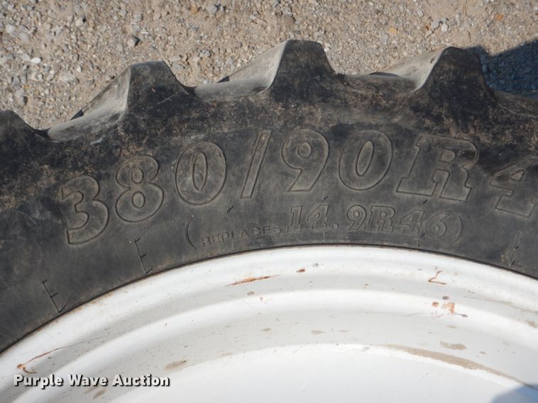 image for item FI9625 (4) row crop tires and wheels