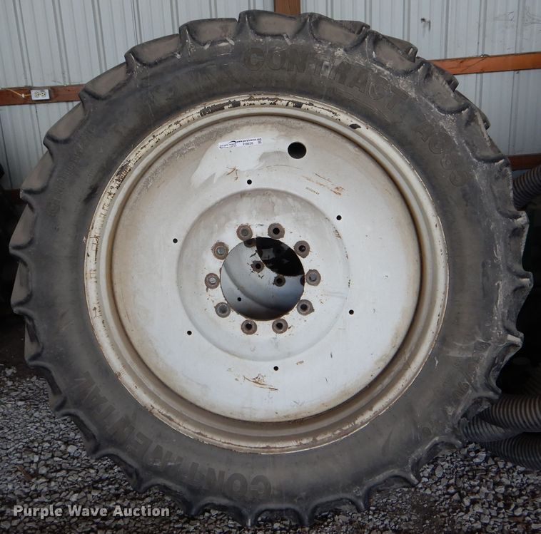image for item FI9626 (4) 380/90R46 row crop tires and wheels