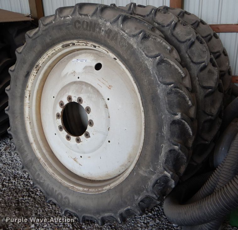 image for item FI9626 (4) 380/90R46 row crop tires and wheels