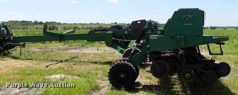 image for item FJ9289 Great Plains 2N3010 no-till grain drill