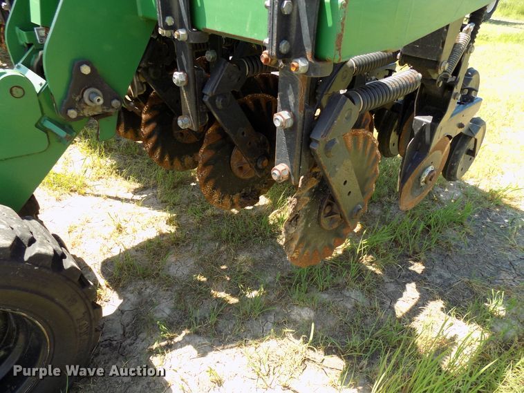 image for item FJ9289 Great Plains 2N3010 no-till grain drill