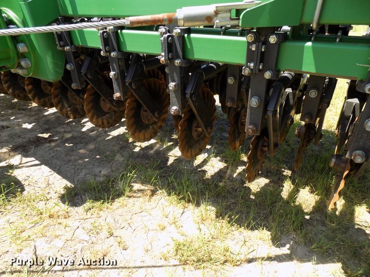image for item FJ9289 Great Plains 2N3010 no-till grain drill