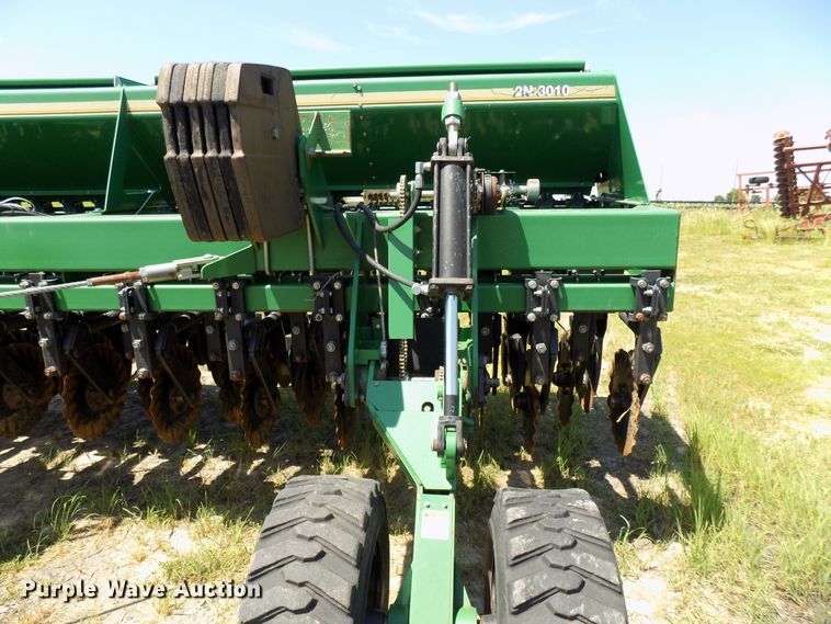 image for item FJ9289 Great Plains 2N3010 no-till grain drill