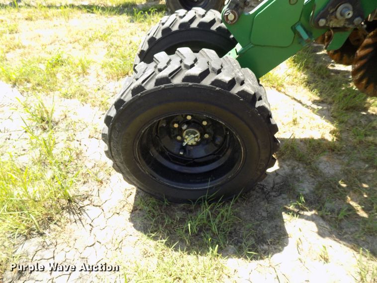 image for item FJ9289 Great Plains 2N3010 no-till grain drill