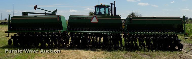image for item FJ9290 Great Plains 3S3000 grain drill