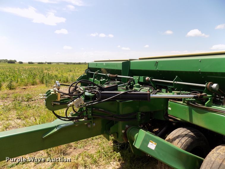 image for item FJ9290 Great Plains 3S3000 grain drill