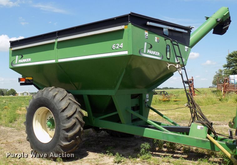 image for item FJ9291 Parker 624 grain cart