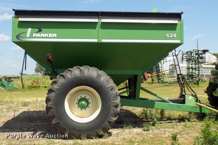 image for item FJ9291 Parker 624 grain cart