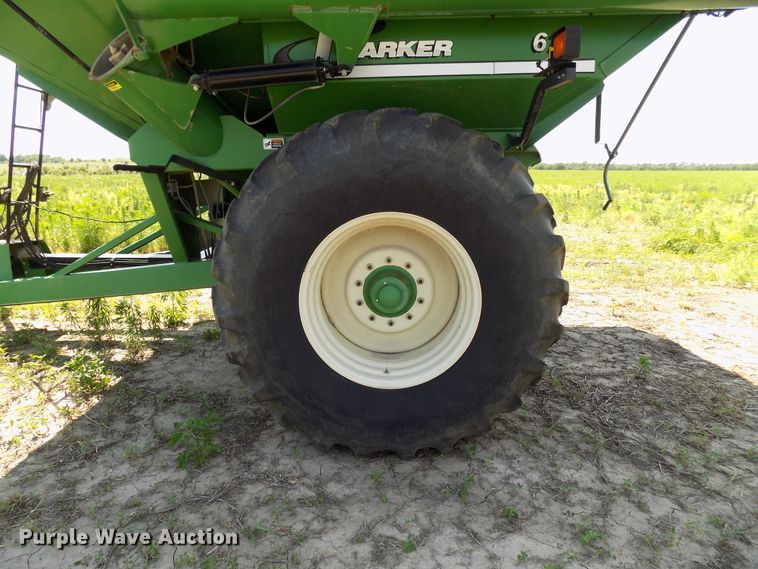 image for item FJ9291 Parker 624 grain cart