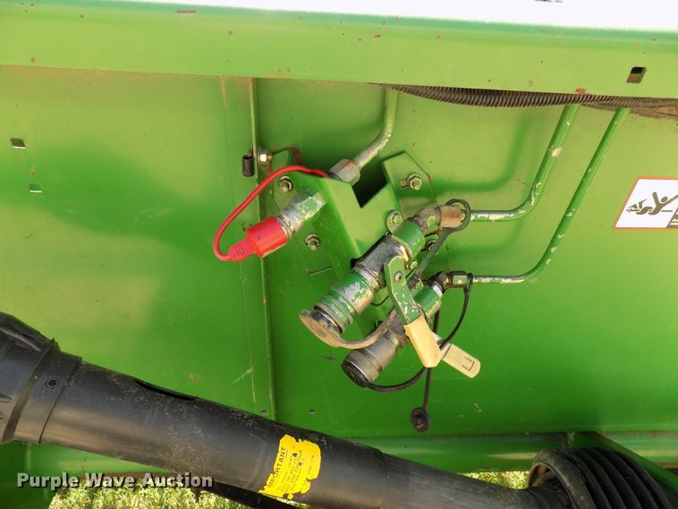 image for item FJ9292 2001 John Deere 925F flex head