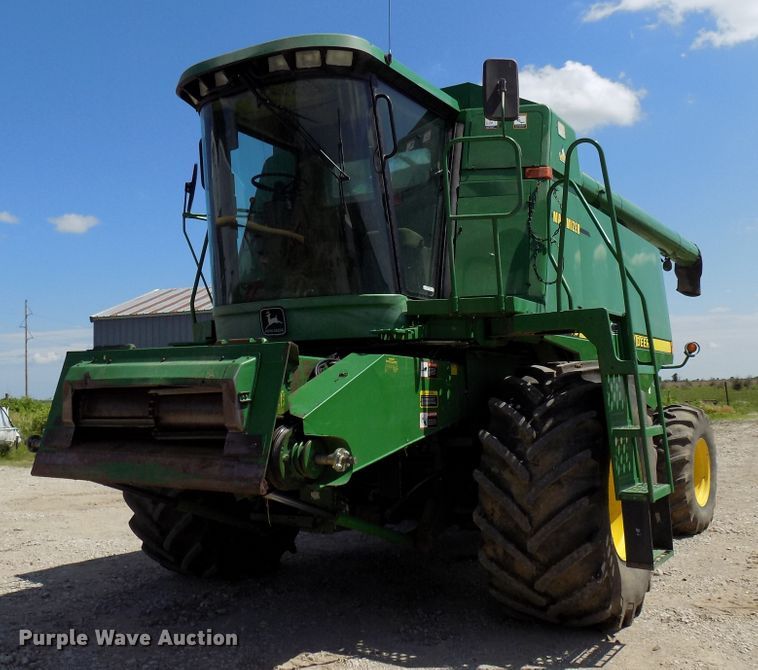 image for item FJ9293 1998 John Deere 9510 RWA combine