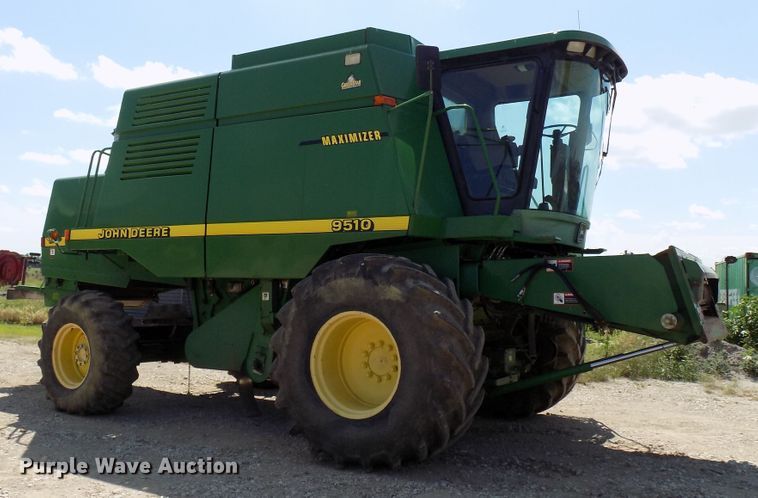 image for item FJ9293 1998 John Deere 9510 RWA combine