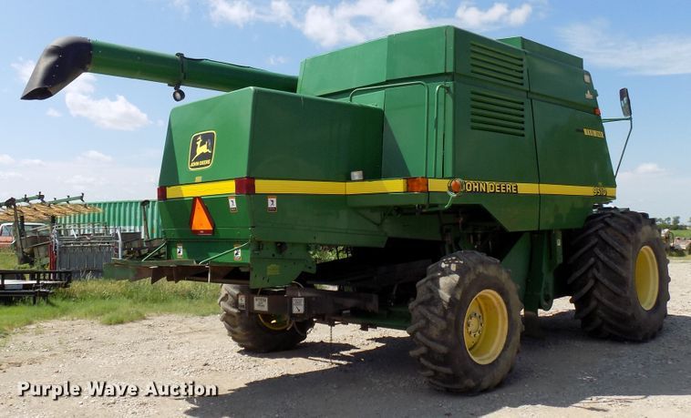 image for item FJ9293 1998 John Deere 9510 RWA combine