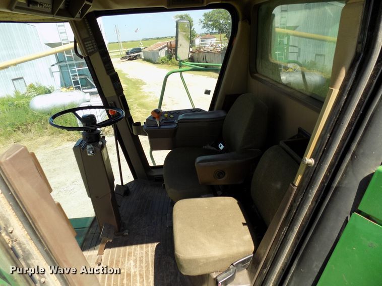 image for item FJ9293 1998 John Deere 9510 RWA combine