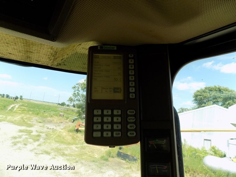 image for item FJ9293 1998 John Deere 9510 RWA combine