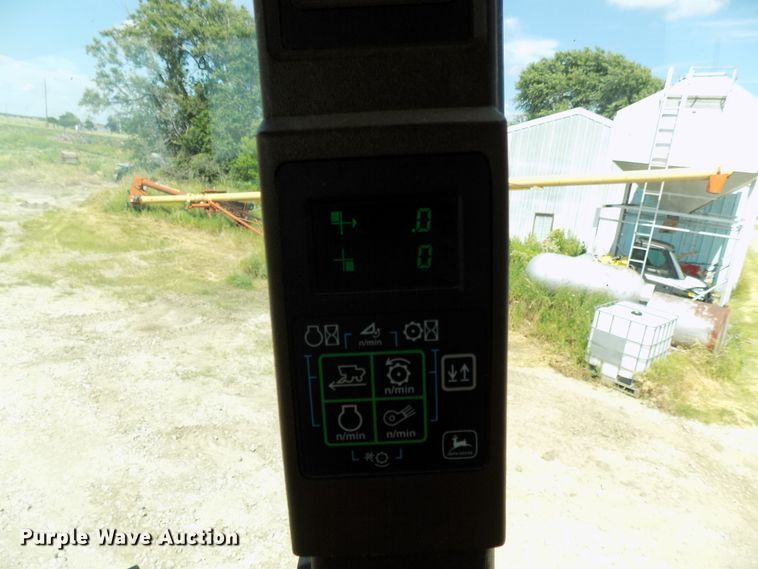 image for item FJ9293 1998 John Deere 9510 RWA combine