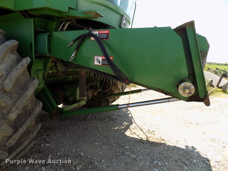 image for item FJ9293 1998 John Deere 9510 RWA combine