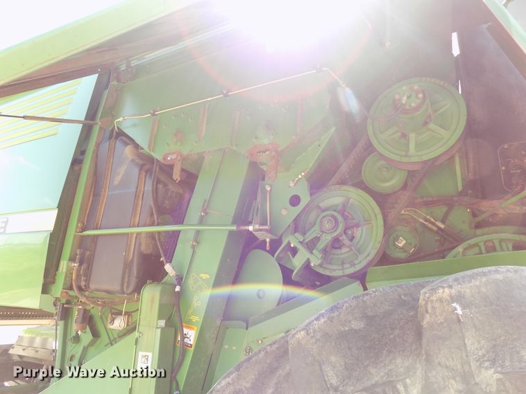 image for item FJ9293 1998 John Deere 9510 RWA combine