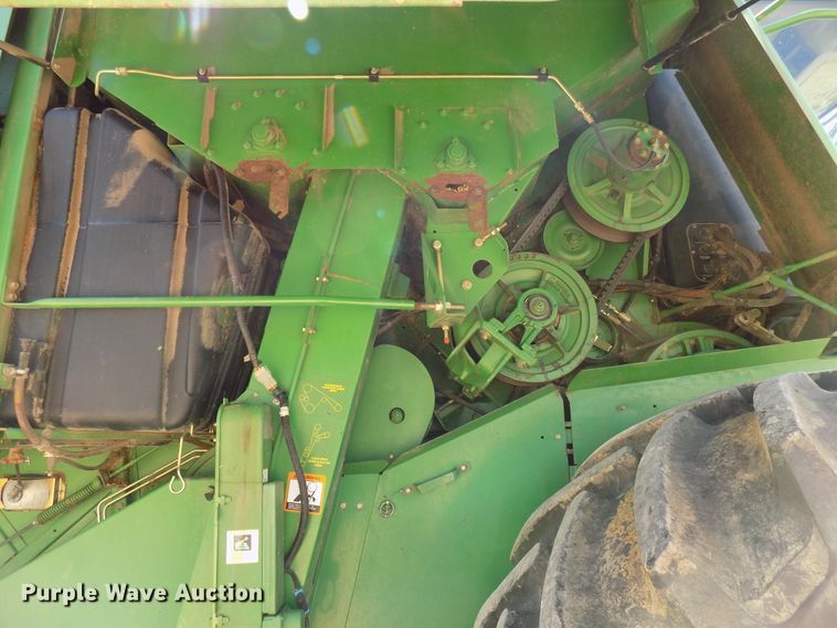 image for item FJ9293 1998 John Deere 9510 RWA combine