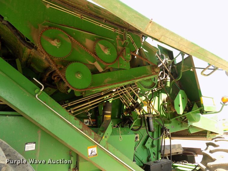 image for item FJ9293 1998 John Deere 9510 RWA combine