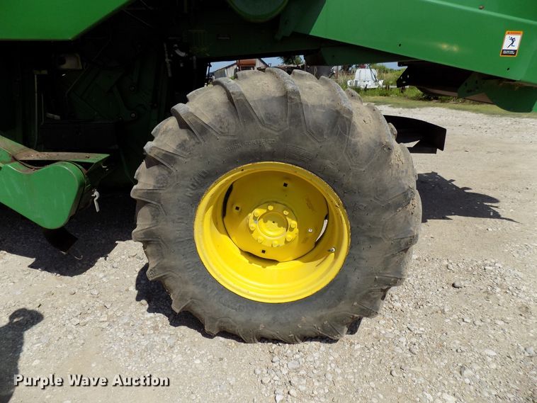 image for item FJ9293 1998 John Deere 9510 RWA combine