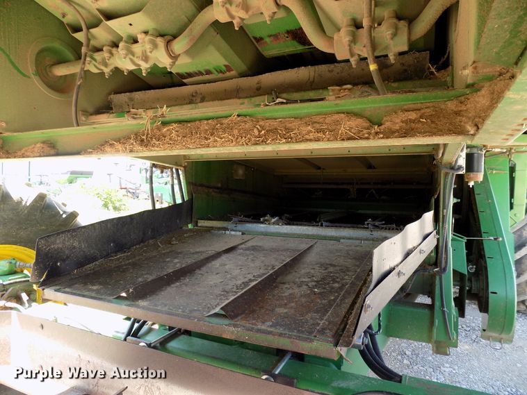 image for item FJ9293 1998 John Deere 9510 RWA combine