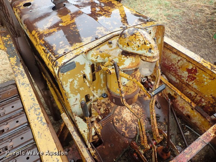 image for item FR9423 International D14 dozer