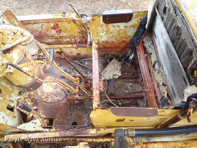 image for item FR9423 International D14 dozer